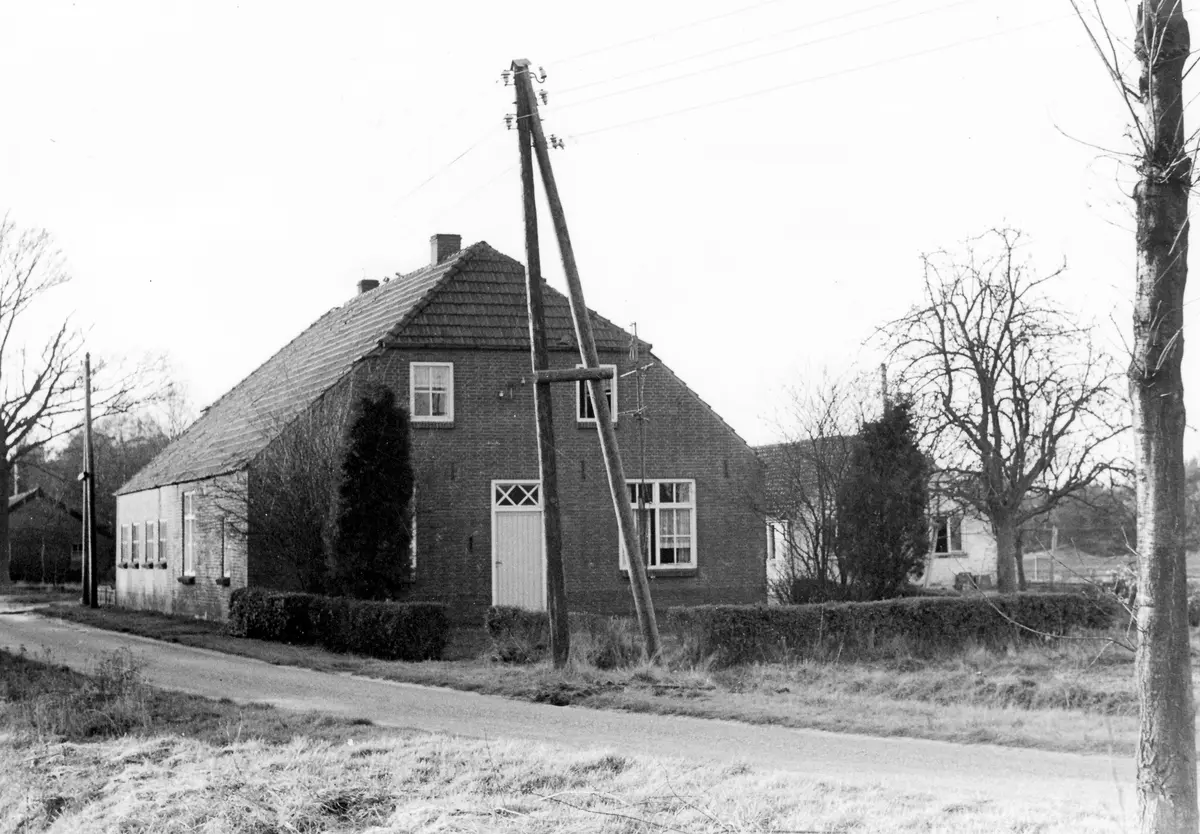 Historische zwart-witfoto van een boerderij in Lierop (3 van 6)